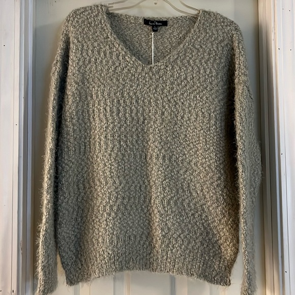 Ladies sweater sage green. Large very soft and warm V-neck. NWT - Picture 1 of 6